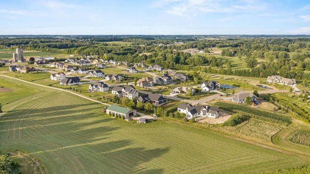 6811 Angelica Trail, Sun Prairie, WI 53590
