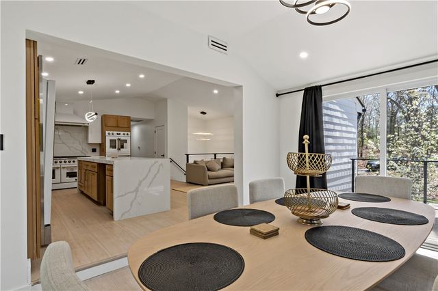 433 Gravelly Hill Road, South Kingstown, RI 02879