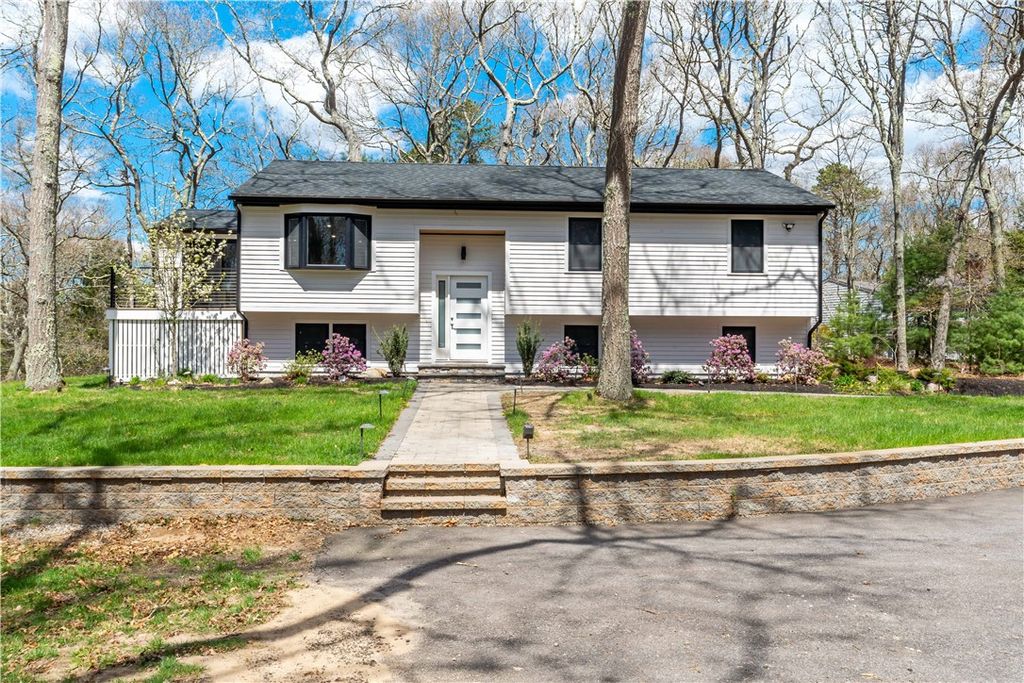433 Gravelly Hill Road, South Kingstown, RI 02879