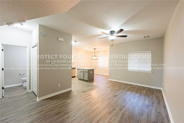 758 W Breeze Cove, Fayetteville, AR 72703