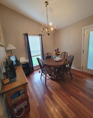 100 Devonne. Drive, Mt Sterling, KY 40353