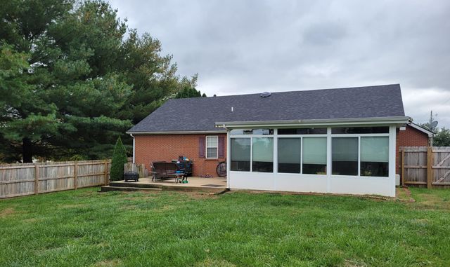 100 Devonne. Drive, Mt Sterling, KY 40353