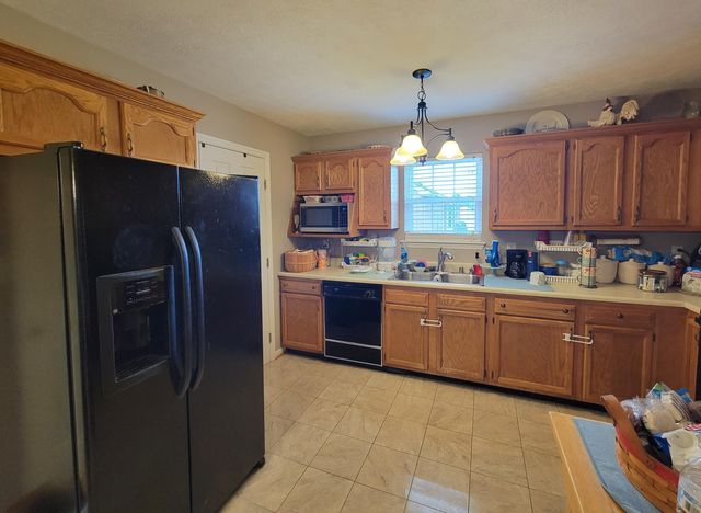 100 Devonne. Drive, Mt Sterling, KY 40353