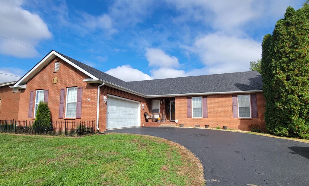 100 Devonne. Drive, Mt Sterling, KY 40353