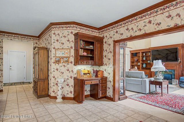14713 Forest Creek Way, Louisville, KY 40245