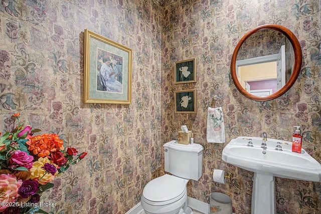 14713 Forest Creek Way, Louisville, KY 40245