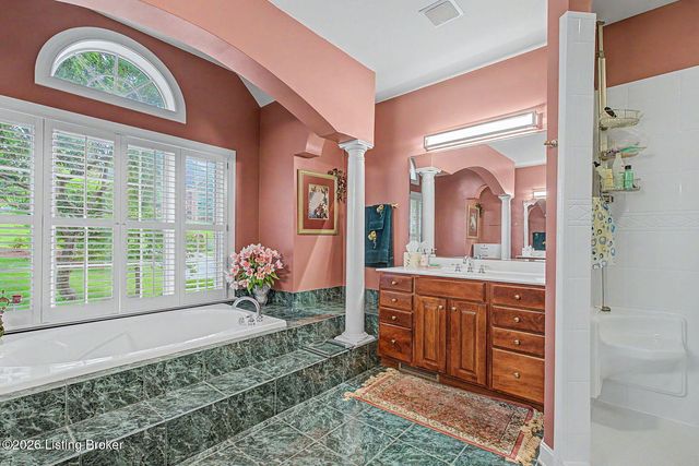 14713 Forest Creek Way, Louisville, KY 40245
