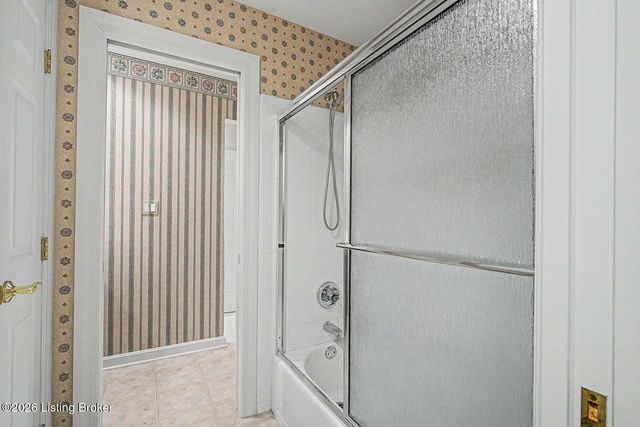 14713 Forest Creek Way, Louisville, KY 40245