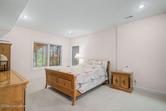 14713 Forest Creek Way, Louisville, KY 40245