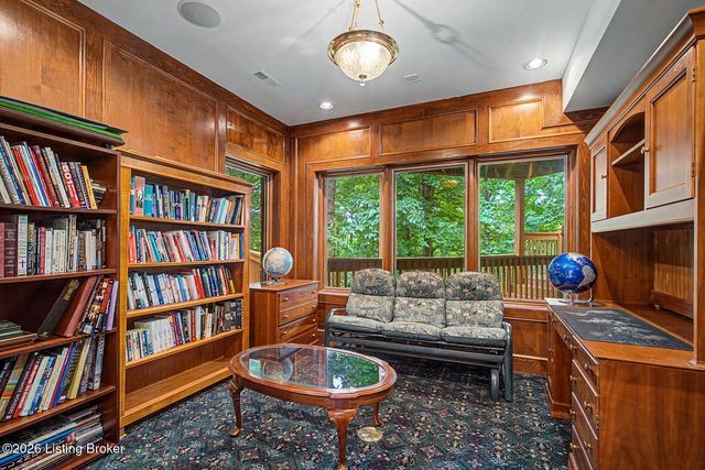 14713 Forest Creek Way, Louisville, KY 40245