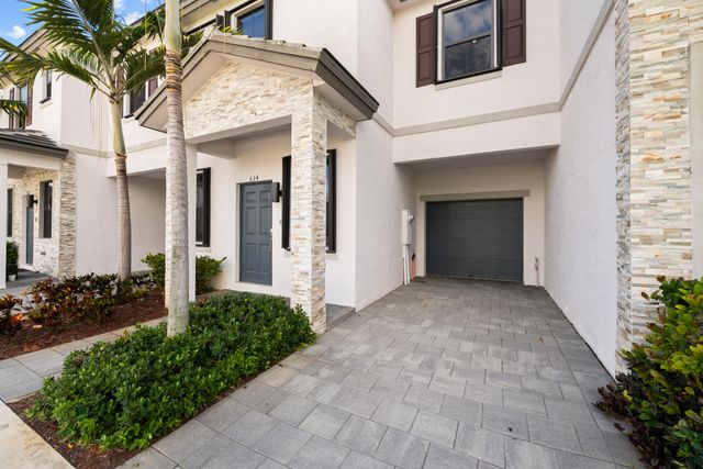 534 SW 19th Terrace, Fort Lauderdale, FL 33312
