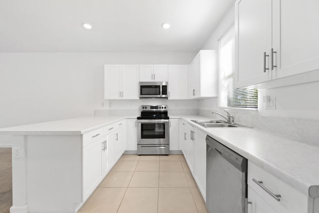534 SW 19th Terrace, Fort Lauderdale, FL 33312