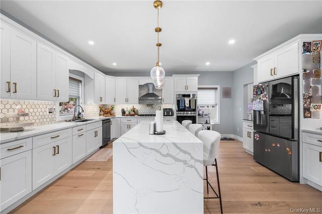 4037 Jean Avenue, Bethpage, NY 11714