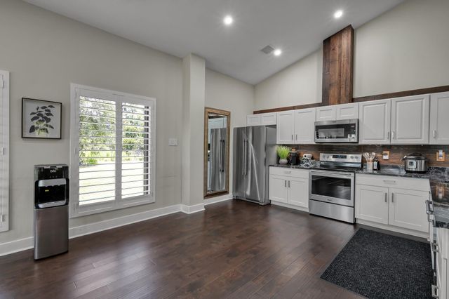 10431 County Road 233, Richards, TX 77873