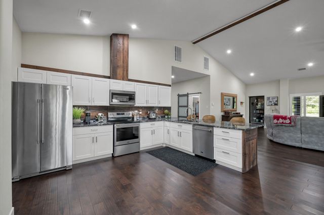 10431 County Road 233, Richards, TX 77873