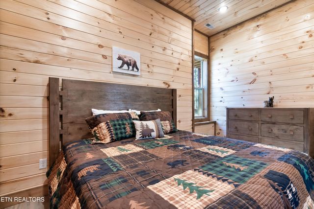 991 King Branch Rd Rd, Sevierville, TN 37876