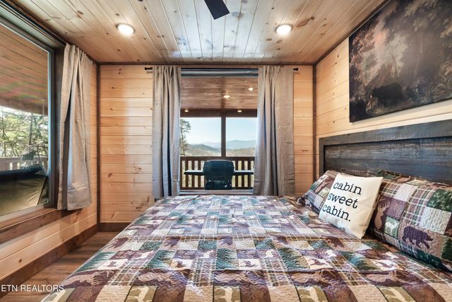 991 King Branch Rd Rd, Sevierville, TN 37876