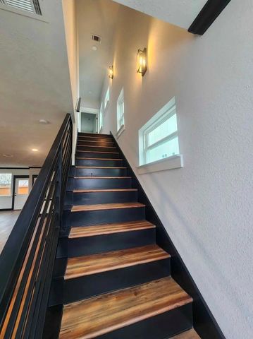 1002 Natchez Ave, Pasadena, TX 77506