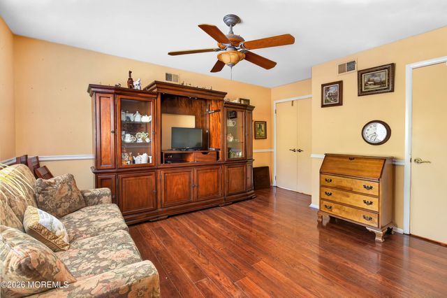 716A Wooton Court, Manchester, NJ 08759