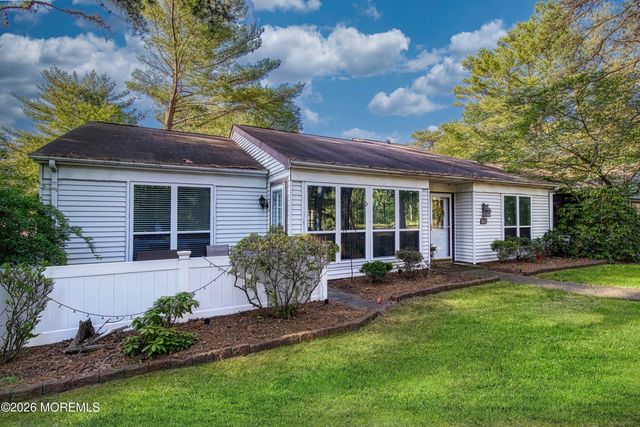 716A Wooton Court, Manchester, NJ 08759