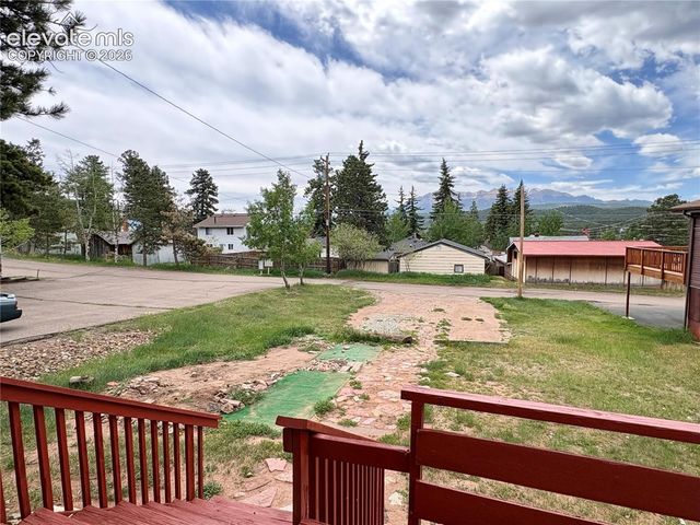 207 E Lake Avenue, Woodland Park, CO 80863