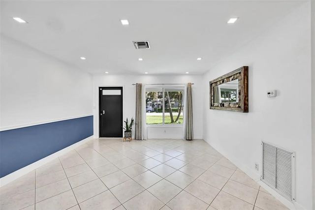 232 SW 9th Ct, Pompano Beach, FL 33060