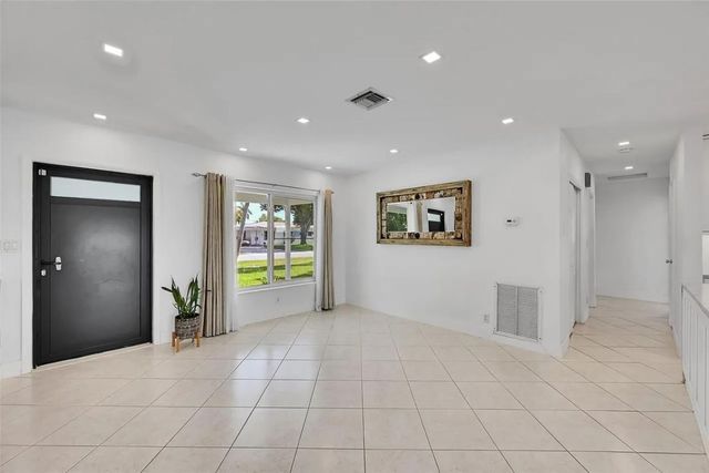 232 SW 9th Ct, Pompano Beach, FL 33060