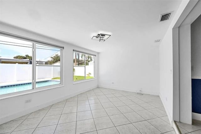 232 SW 9th Ct, Pompano Beach, FL 33060