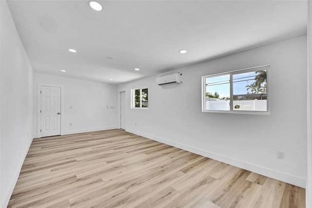 232 SW 9th Ct, Pompano Beach, FL 33060