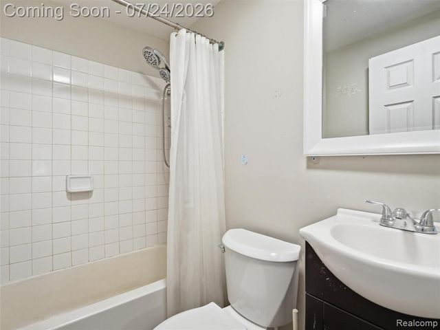 890 E Grand Boulevard, Ypsilanti, MI 48198