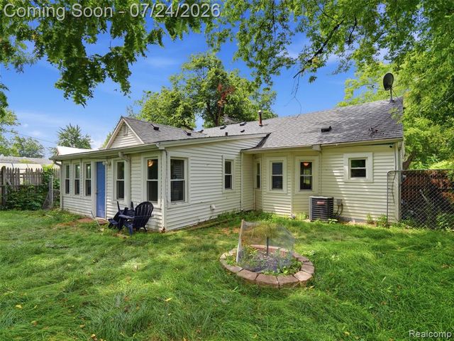 890 E Grand Boulevard, Ypsilanti, MI 48198