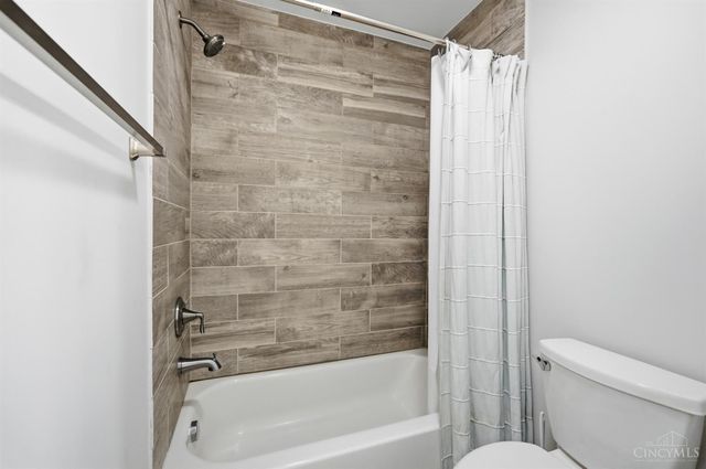 9504 West Avenue, Blue Ash, OH 45242
