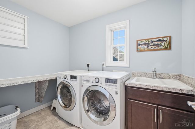 9504 West Avenue, Blue Ash, OH 45242