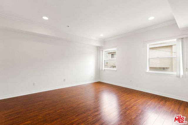 3328 OAKHURST Avenue 110, Los Angeles, CA 90034