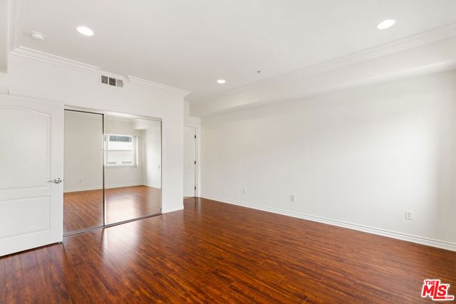3328 OAKHURST Avenue 110, Los Angeles, CA 90034