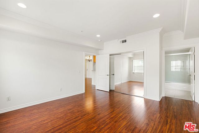 3328 OAKHURST Avenue 110, Los Angeles, CA 90034