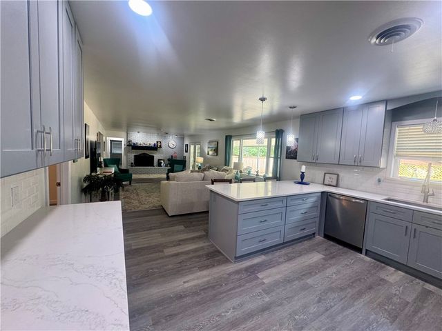123 S Cumberland Avenue, Russellville, AR 72801