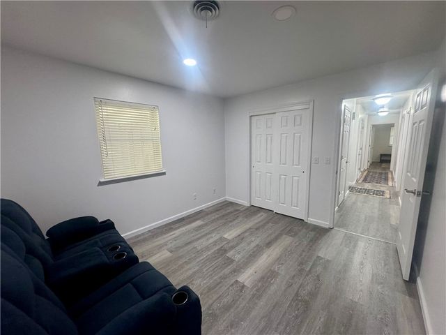 123 S Cumberland Avenue, Russellville, AR 72801