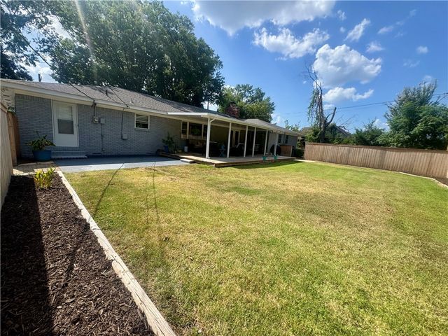123 S Cumberland Avenue, Russellville, AR 72801