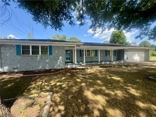 123 S Cumberland Avenue, Russellville, AR 72801