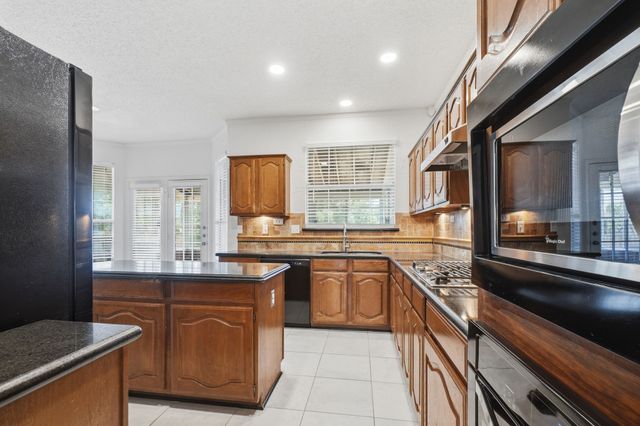 7840 Clover Leaf Drive, North Richland Hills, TX 76182