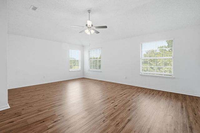 7840 Clover Leaf Drive, North Richland Hills, TX 76182