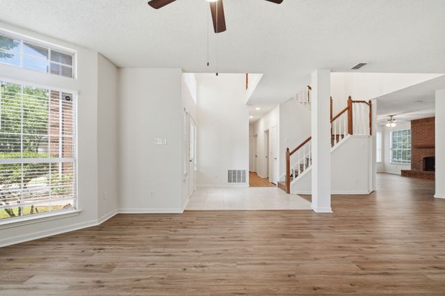 7840 Clover Leaf Drive, North Richland Hills, TX 76182