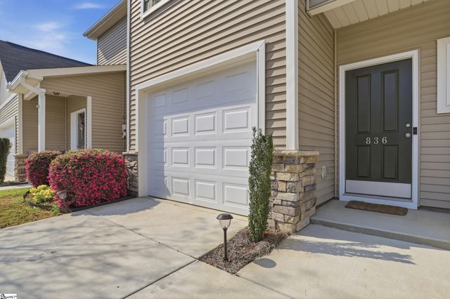 836 Stonebriar Street, Simpsonville, SC 29681