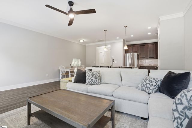 836 Stonebriar Street, Simpsonville, SC 29681