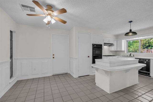 2023 Shadow Rock Drive, Kingwood, TX 77339