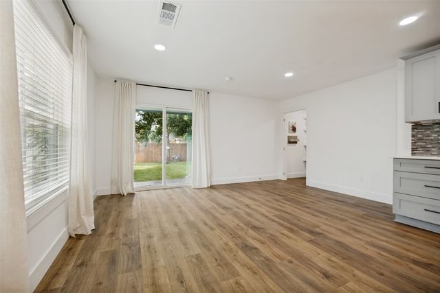 10229 San Juan Avenue, Dallas, TX 75228
