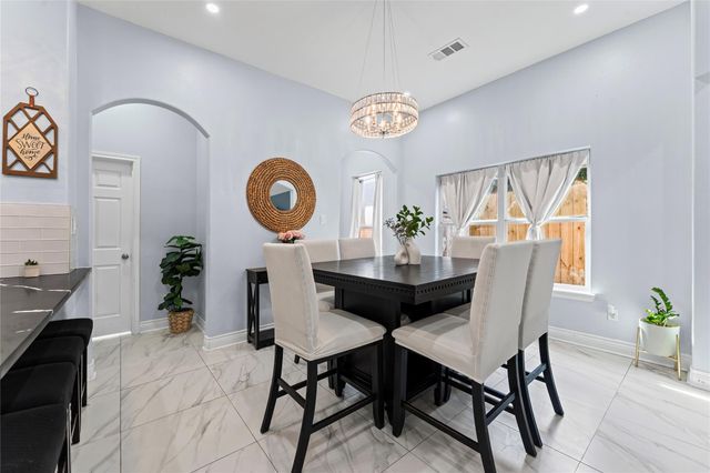 822 Green Pines Forest, Houston, TX 77067