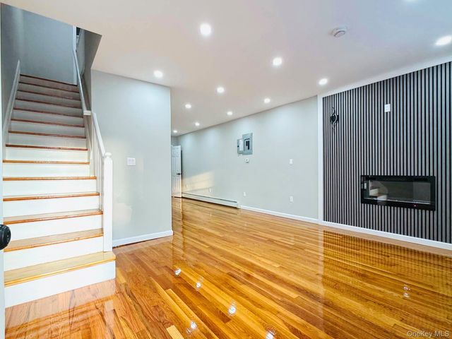 2938 Bouck Avenue, Bronx, NY 10469