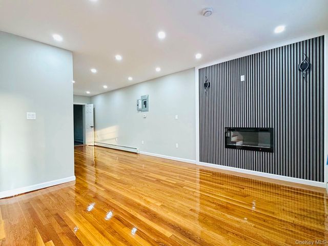 2938 Bouck Avenue, Bronx, NY 10469